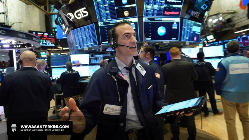 Pergerakan Wall Street: Dow Jones Menguat, Tapi Sektor Teknologi Tertekan