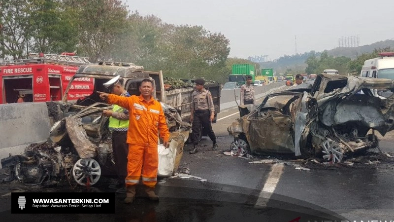 Truk Rem Blong Picu Tabrakan Beruntun di Cipularang